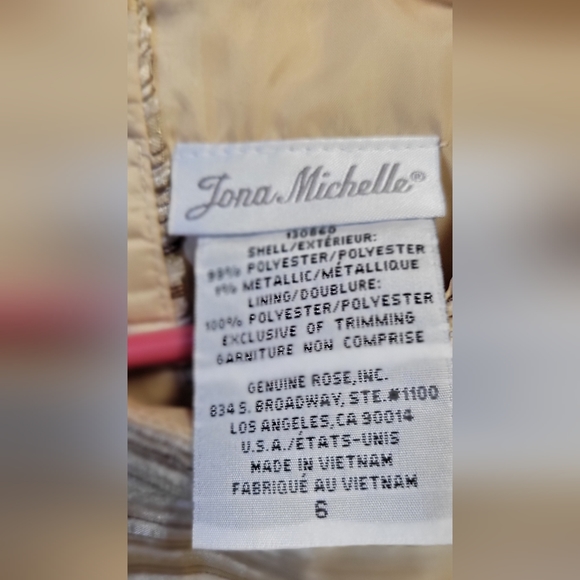 Gorgeous golden party dress - Picture 3 of 3